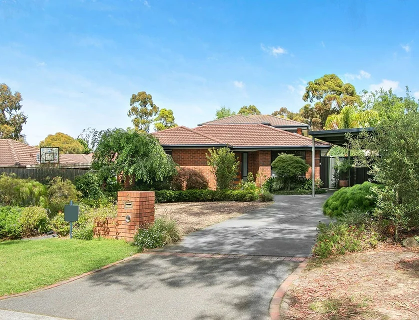 1 Azarow Circuit, Croydon South, East Melbourne, 4 ਕਮਰੇ, 3 ਬਾਥਰੂਮ, House