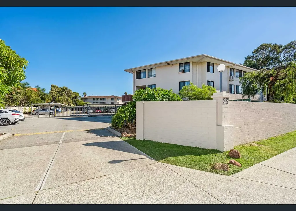 105D/25 Herdsman Parade, Wembley, WA 6014