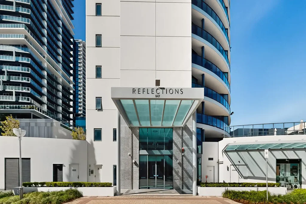 Stunning River Views | Fully Equipped Complex | Prime East Perth Living