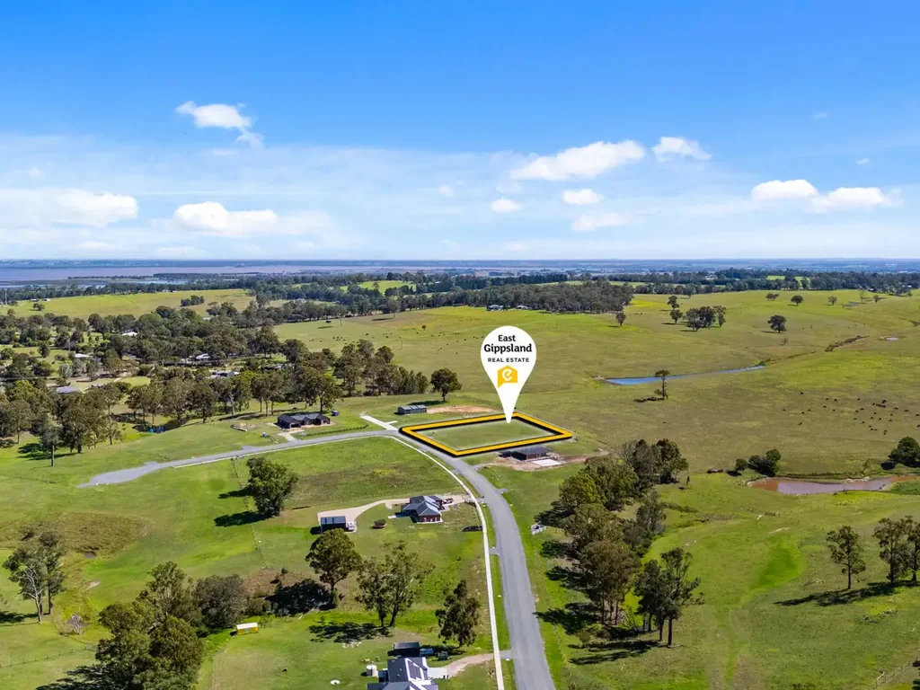 Nicholson Stunning Farmland Views!