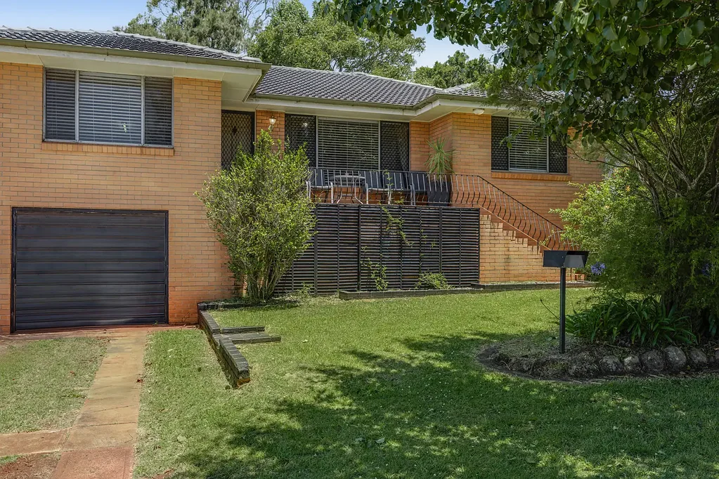 38 Wentworth Street, Centenary Heights, QLD 4350