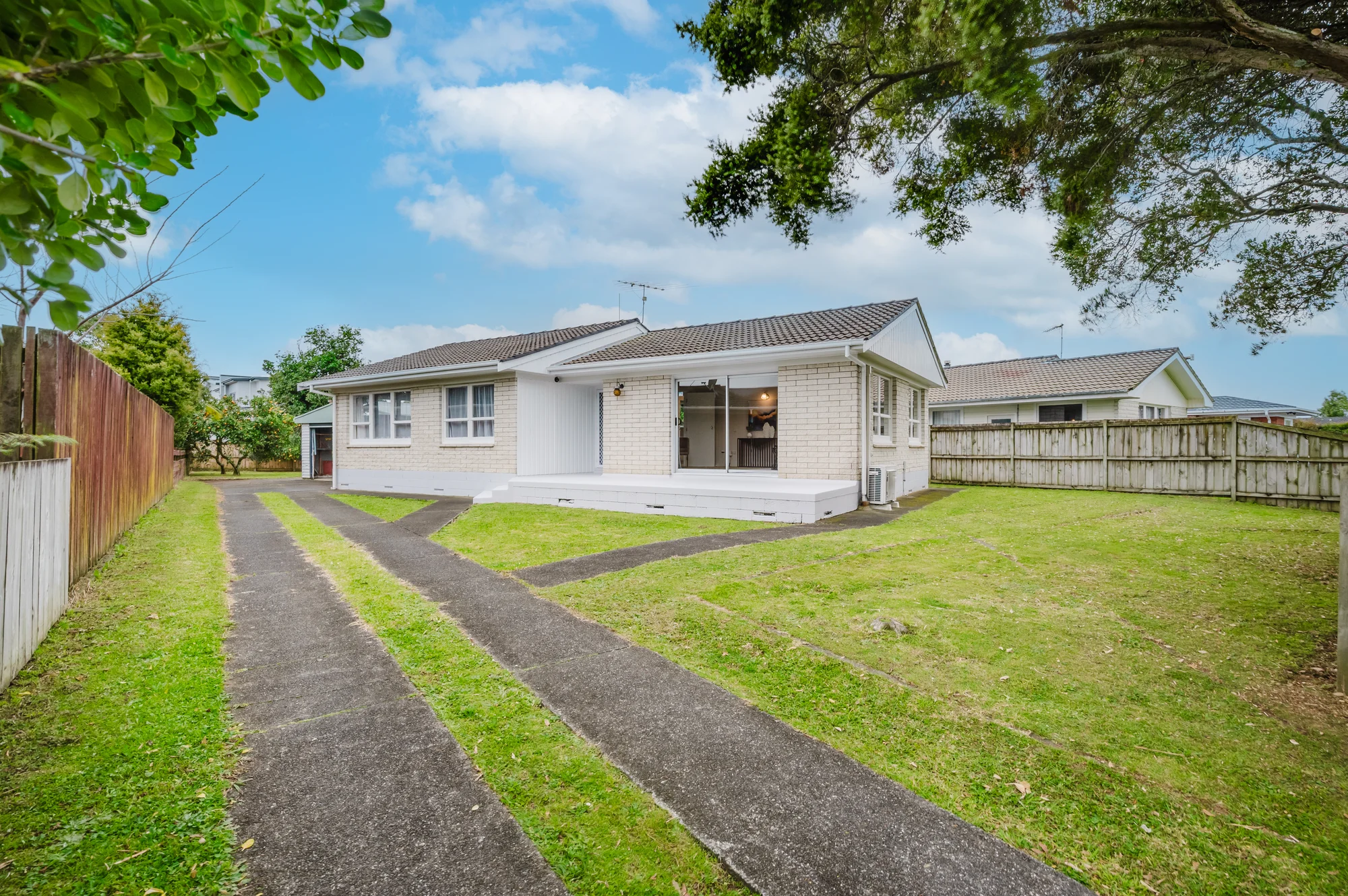Rosehill 3 Bedroom Rosehill BIG 850m2 Opportunity