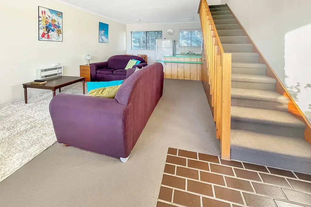 Cozy unit - 16 Week Winter Lease