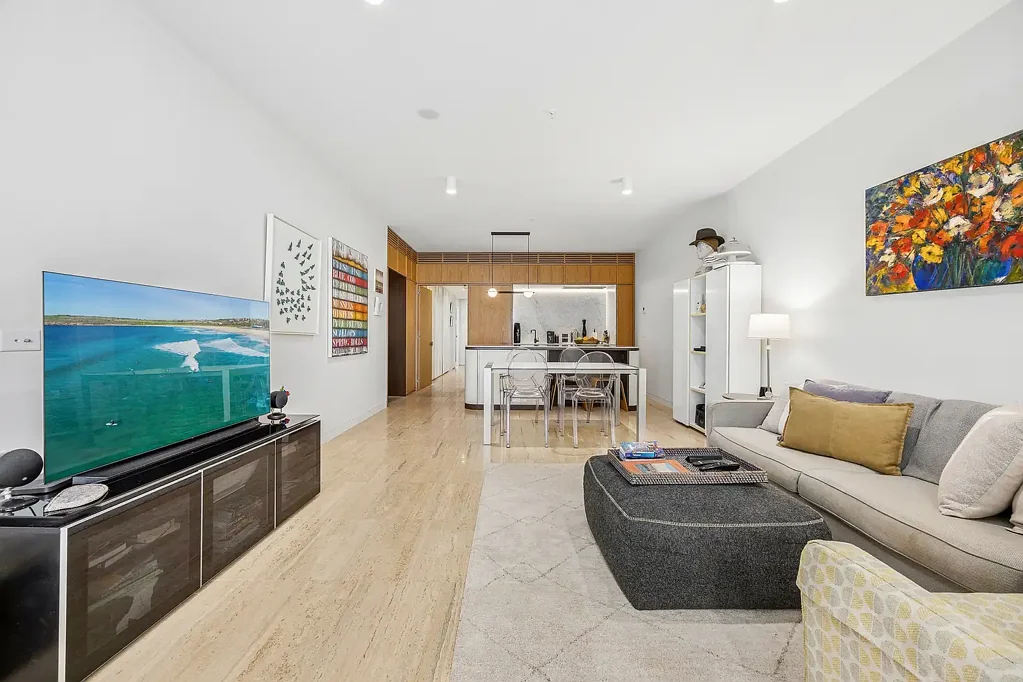 Sydney 2房 Quay Quarter 两居室精致公寓，带停车位 Sophisticated two bed residence with parking at Quay Quarter