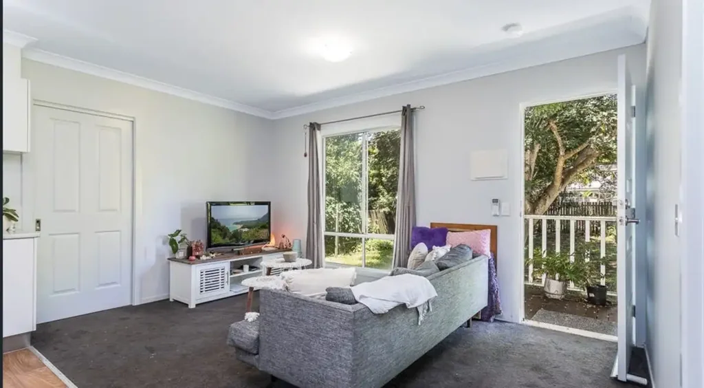 2 bedroom granny flat in Clontarf - Comfort & Space!