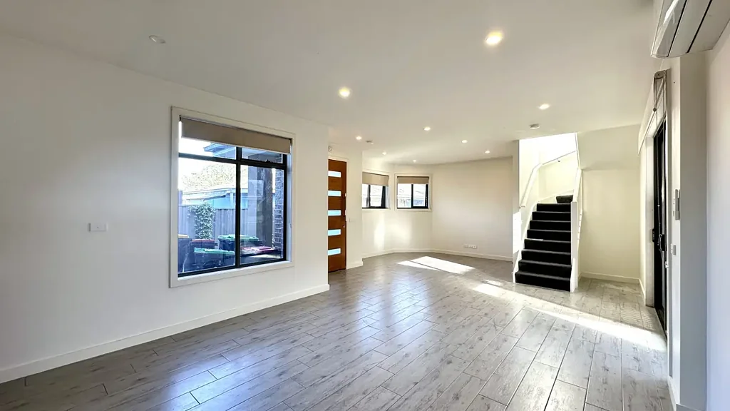 Modern & Convenient Townhouse Living in Prime Noble Park Location