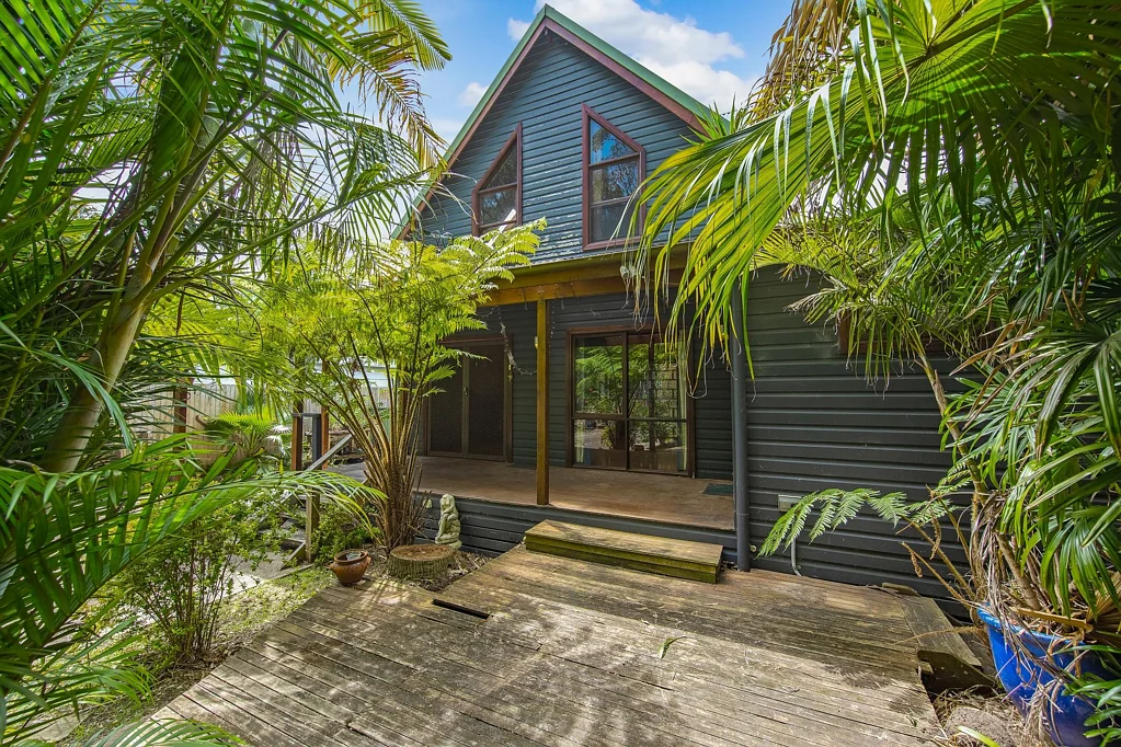 215 Cygnet Drive, Berkeley Vale, NSW 2261