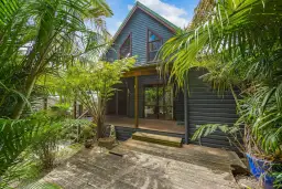 215 CYGNET DR, Berkeley Vale