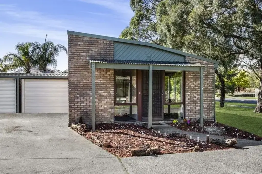 Convenient Living in the Heart of Narre Warren