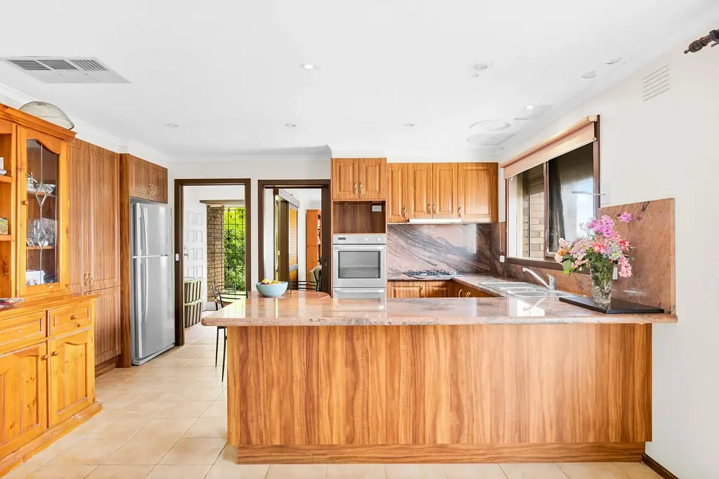 Springvale South 3침실 The Brief: ATTENTION PROPERTY FLIPPERS, RENOVATORS & KNOCK DOWN REBUILDS!