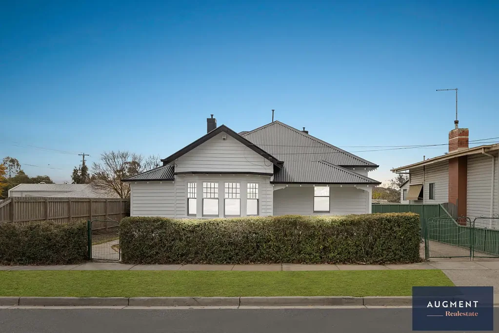 Wendouree 4બેડરૂમ LOCATION CUM ATM - OPPOSITE TO WENDOUREE SHOPPING CENTER