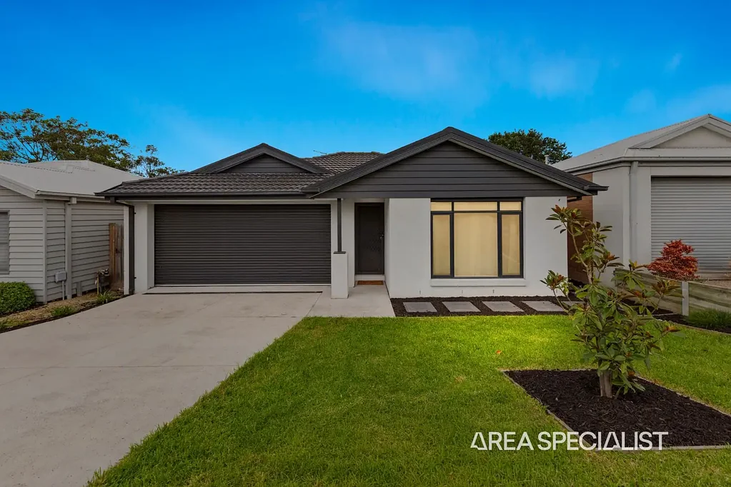 Garfield 3 Bedroom The Brief: Stylish Living with Relaxed Country Appeal