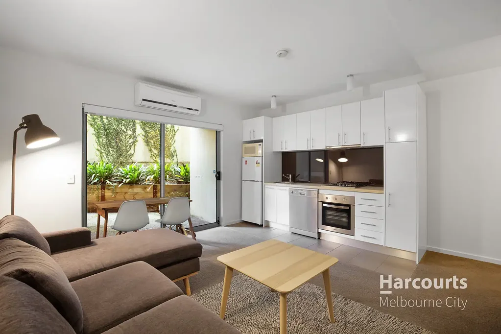 City Convenience. West Melbourne Charm - Furnished