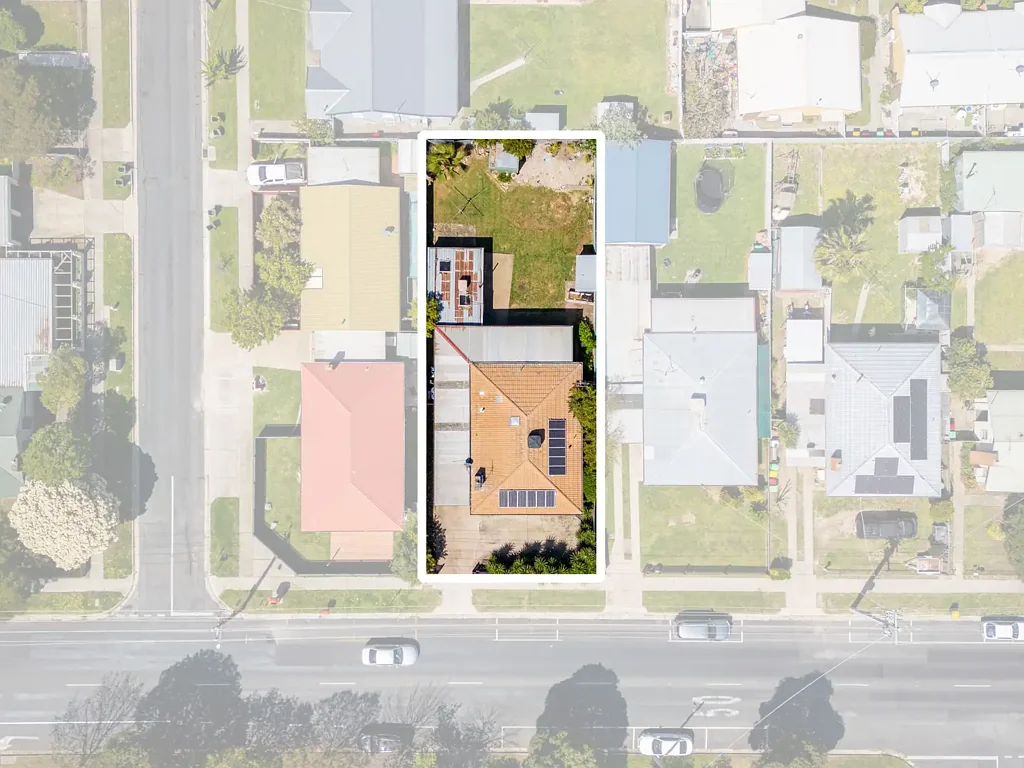 Wodonga 3部屋 Central WODONGA Charm With A DECK PLUS GRANNY FLAT POTENTIAL (STCA)