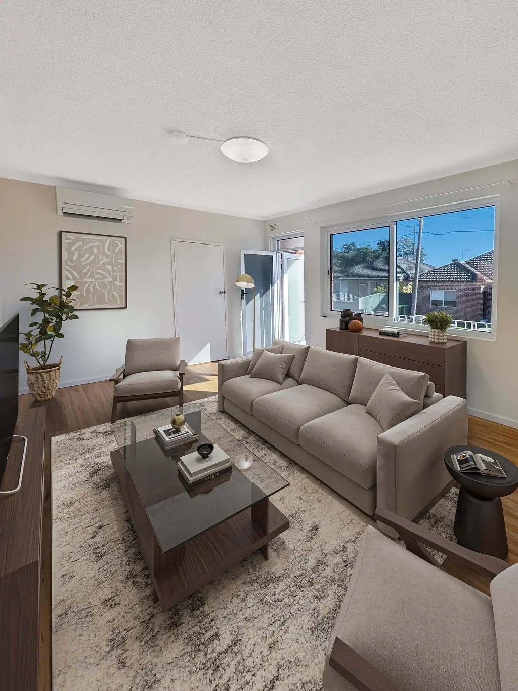Freshly Renovated Apartment with Modern Finishes