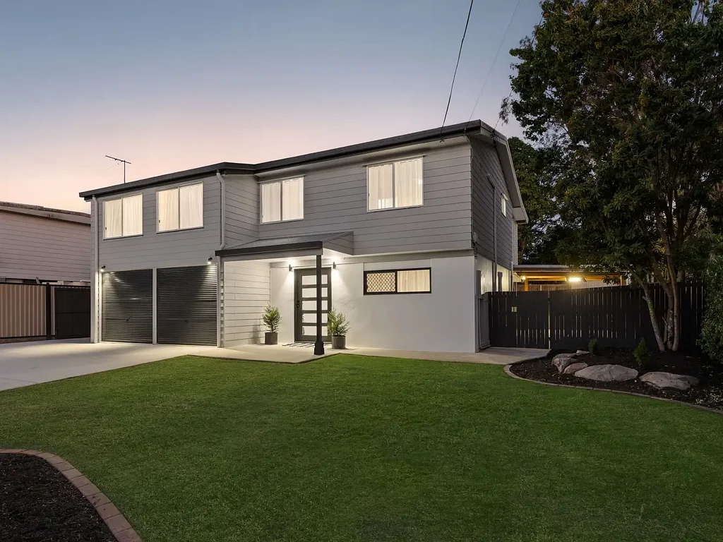 Browns Plains 4Habitaciones Freshly Rennovated! Side Access & Granny Flat Potential - The Ultimate Browns Plains Opportunity!