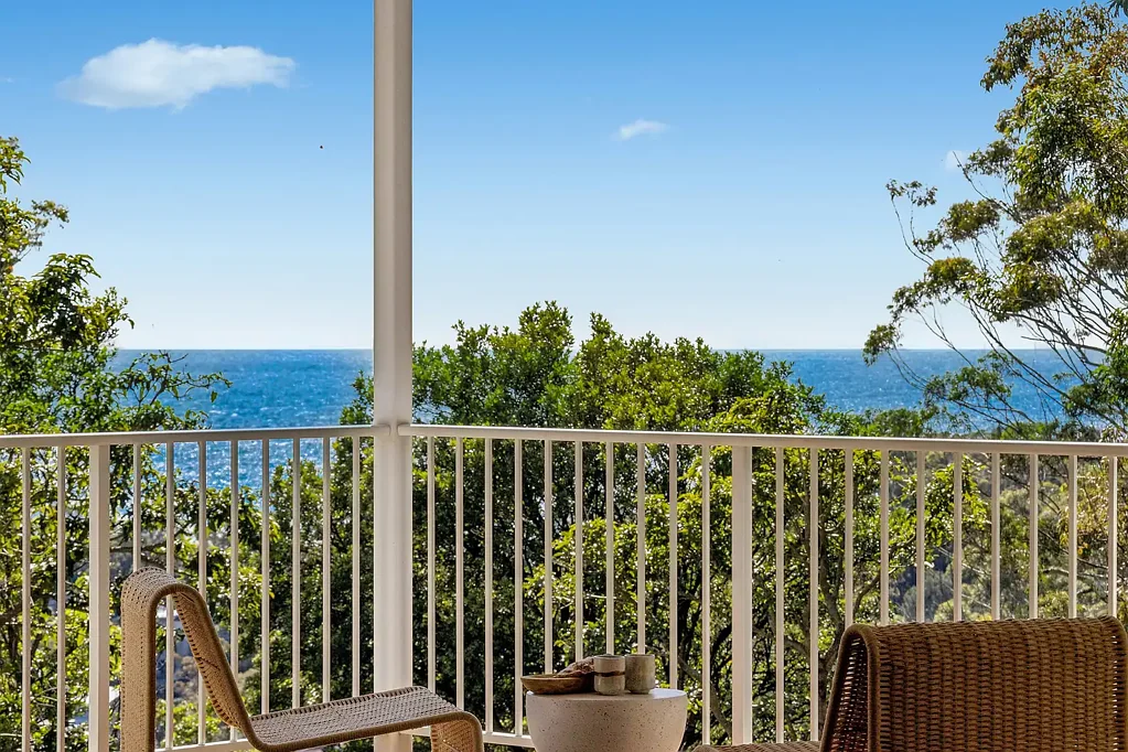 Avoca Beach 5部屋 Newly built home, dual street frontage