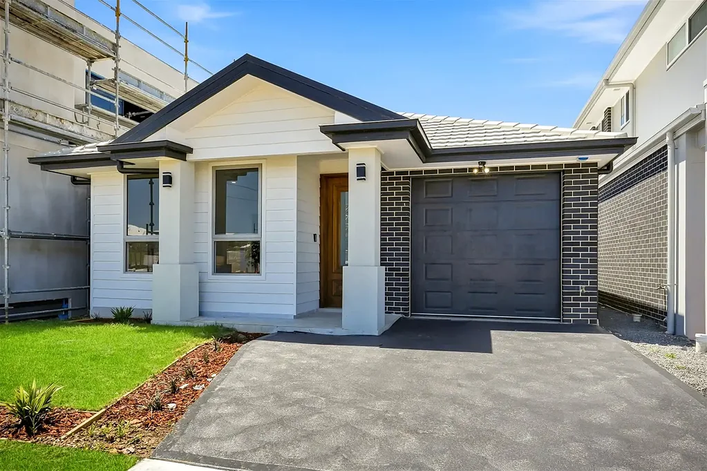 86 Brabham  Drive, Oran Park, NSW 2570