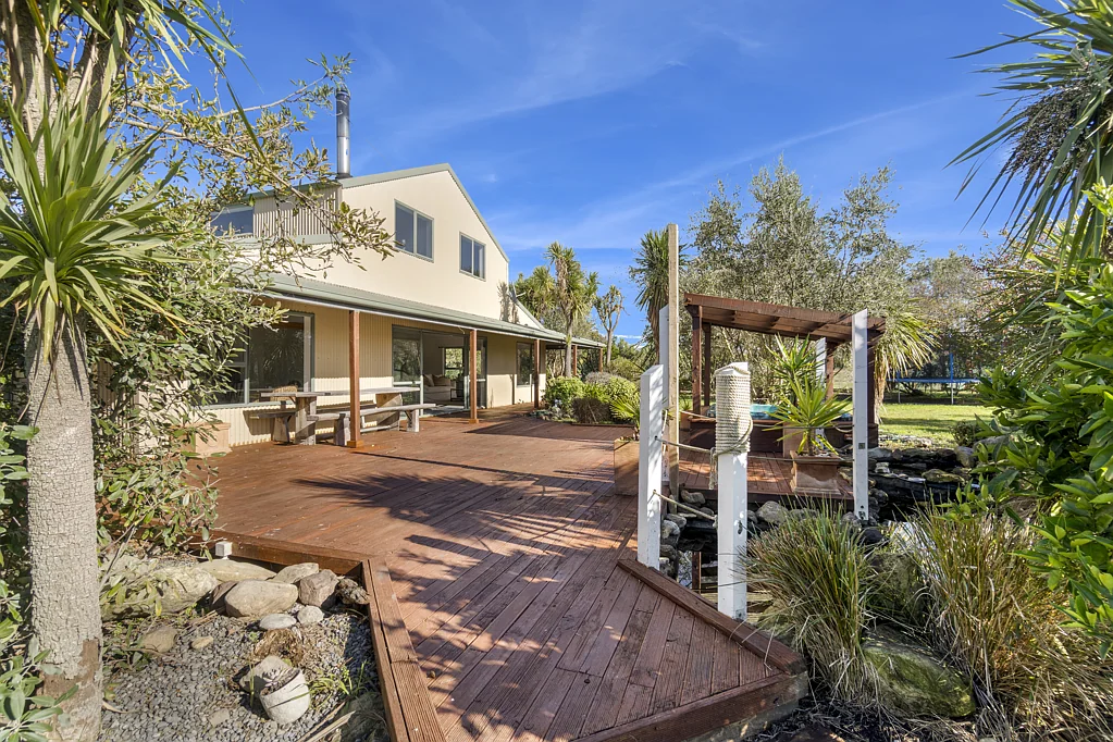 Amberley 4 Bedroom Owners Changing Direction - Must be sold!