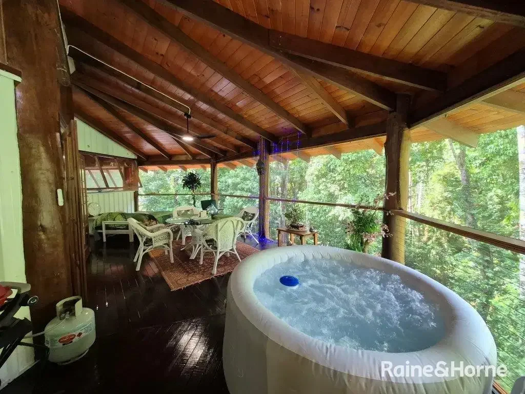 Cow Bay 2房  Peaceful and Secluded Rainforest Pole Home