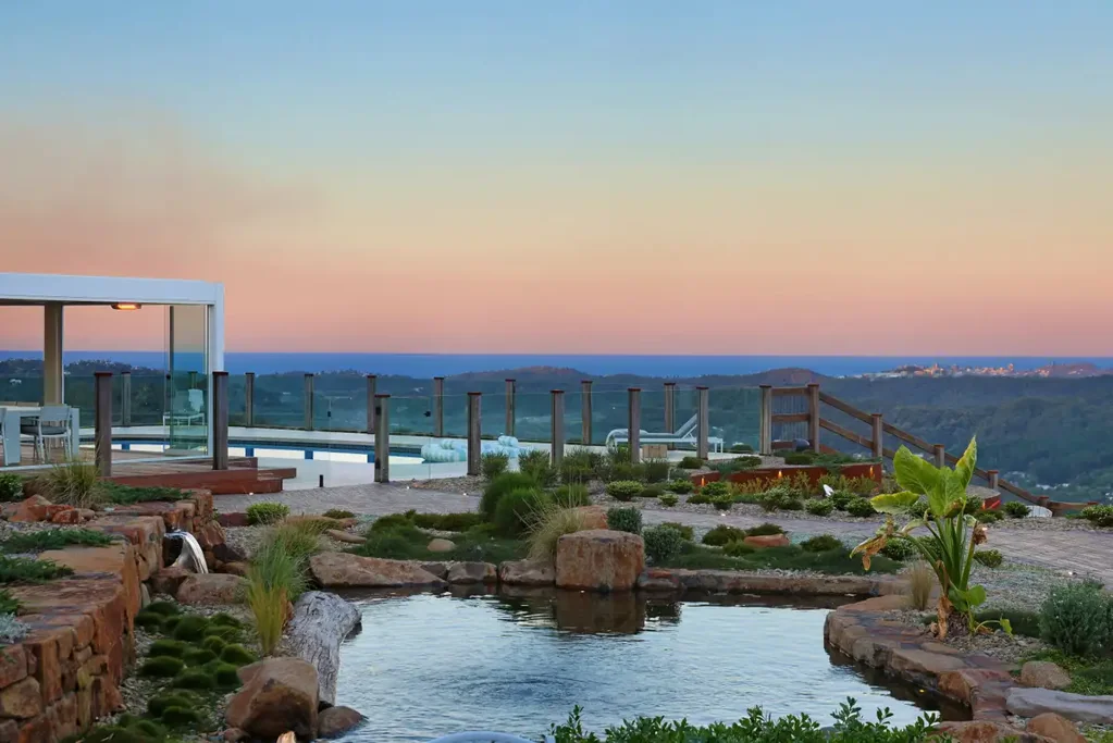 Tallebudgera 4બેડરૂમ Above It All – Award-Winning Acreage Entertainer Fusing Luxury, Tranquillity and Ocean Views