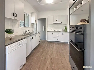 4 Carcoola Street, Cranbrook, QLD 4814, 3 Bedrooms, 1 Bathrooms, House