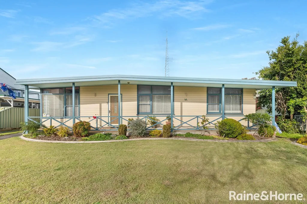 Nowra 4Moenga Timeless Character, Exceptional Space
