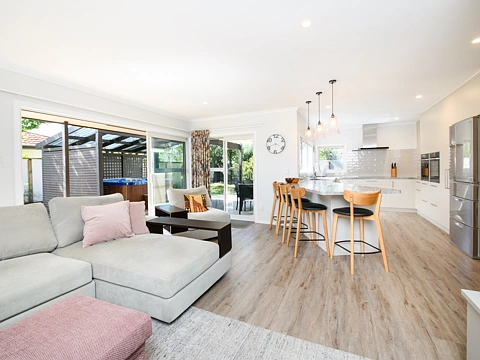 Awapuni 4房  Large family home in Riverdale location