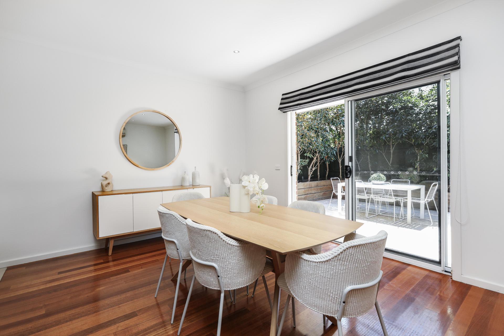 UNIT 4 176 WOODS ST, NEWPORT VIC 3015, 0部屋, 0バスルーム, Townhouse