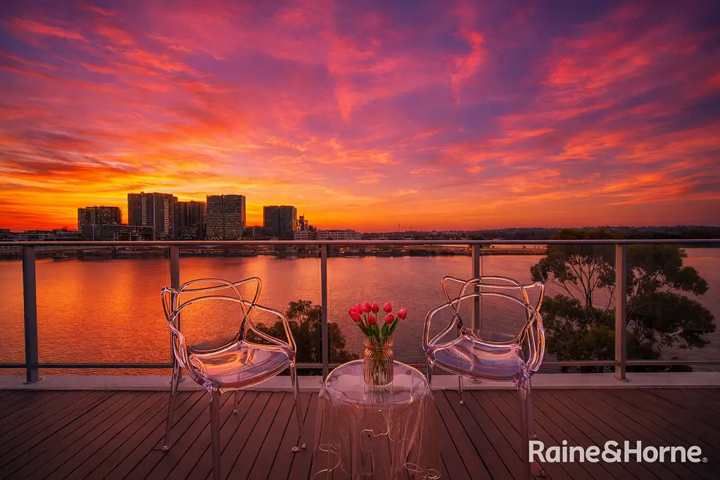 Rhodes 3ห้องนอน Rare Sub-Penthouse Living with Spectacular 270-Degree Waterfront Views