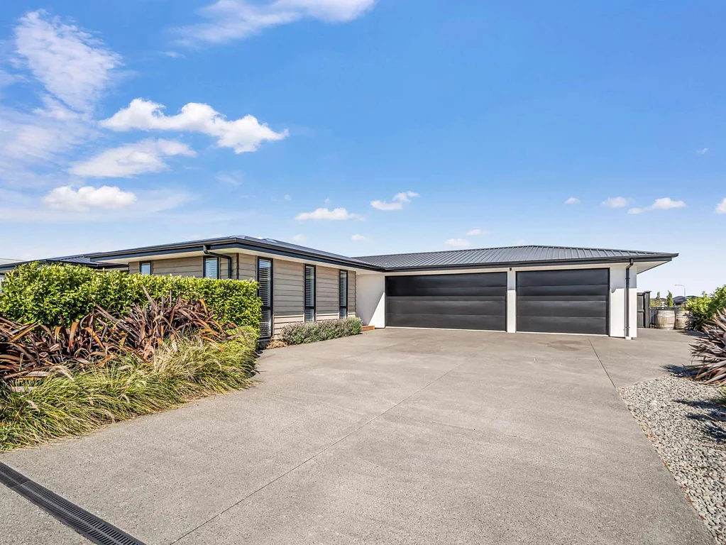 Rolleston 4 Slaapkamer Modern, Spacious, Ready to Go — Bring Your Offer