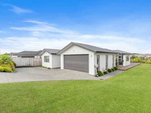 Orewa 4部屋 North Facing, Single Level Gem