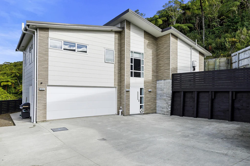 Kelson 4બેડરૂમ Exceptional Family Living with Three Bathrooms