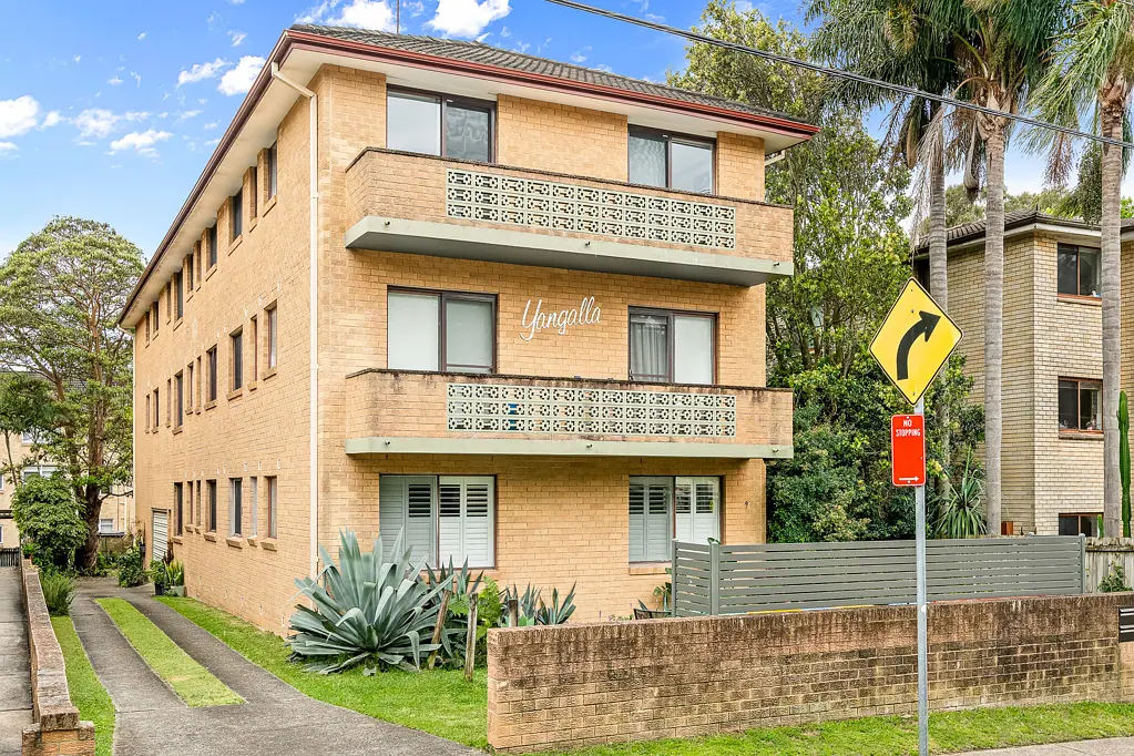2/9 Lismore Avenue, Dee Why, NSW 2099