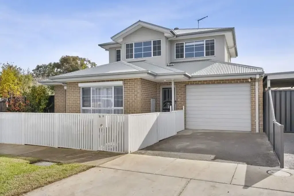 Werribee 3部屋 Comfort, Space and Style within Walking Distance to Watton Street