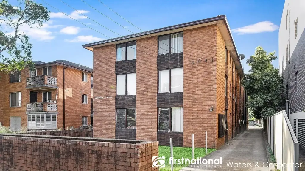 2 BEDROOM SUNNY UNIT