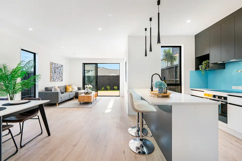 6/90 Picasso Drive, West Harbour, Waitakere City, Auckland