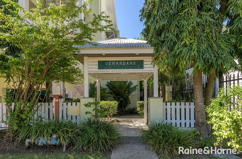 Port Douglas 2房  LIFESTYLE & INCOME IN ONE!
