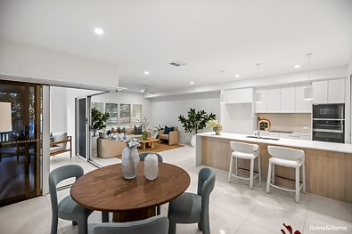 39 Esplanade, Point Vernon, QLD 4655, 3 slaapkamers, 3 badkamers, House