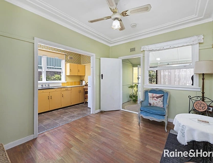 17 Wells Street, East Gosford, NSW 2250, 2 غرف, 1 حمامات, House