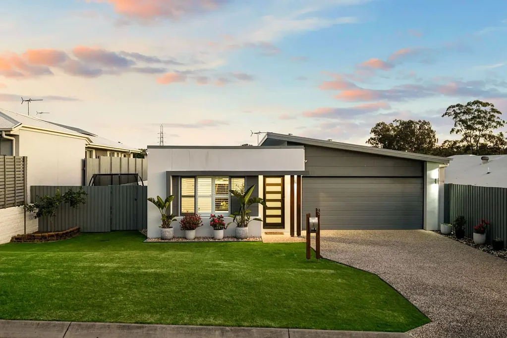Capalaba 4બેડરૂમ Contemporary Family Living in the Prestigious ERA Estate!!!!