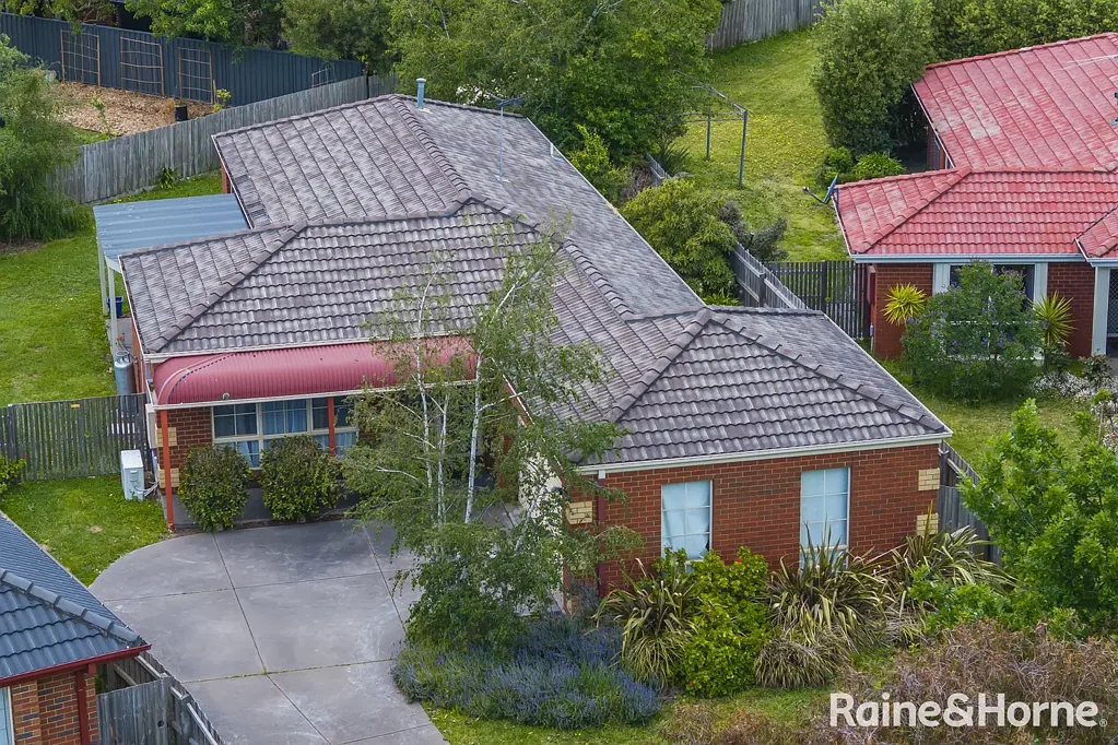 17 Hilltop Way, Gisborne, VIC 3437
