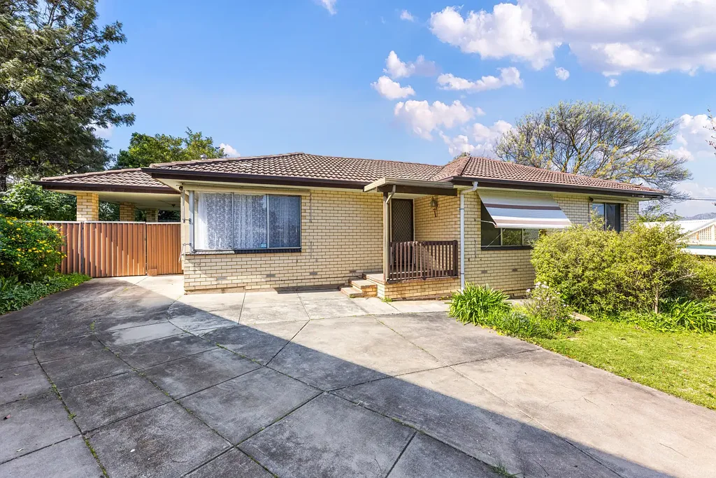 Modbury North 4 Bedroom Renovate or Detonate!