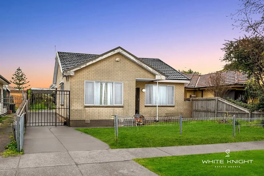 4 LORENZ STREET, Sunshine, VIC 3020