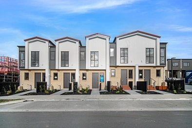 Flat Bush 3 Bedroom Welcome Home: Modern Elegance Awaits in Flat Bush