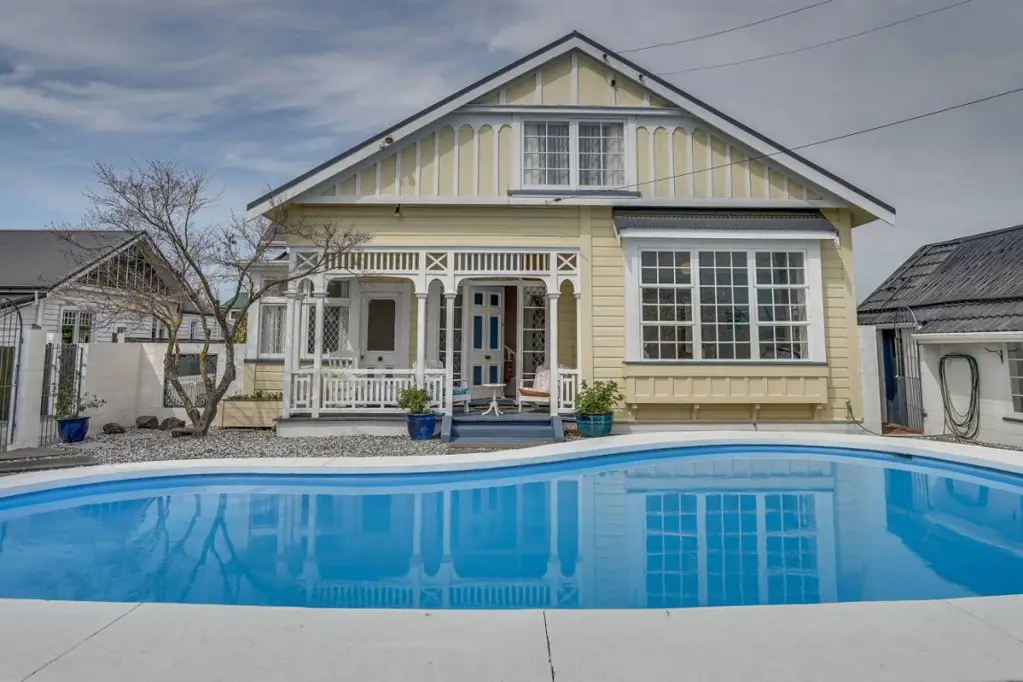 Springlands 5침실 Perfectly Situated for Large Families!