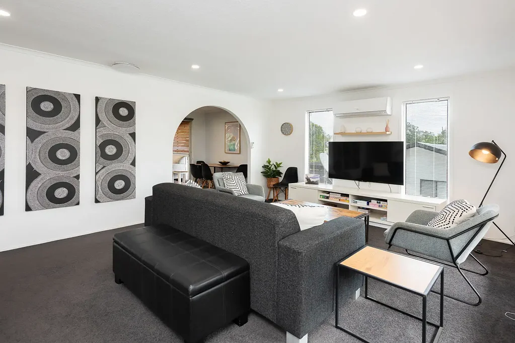 Molendinar 3房  Dual-Living Potential with Room to Add Value