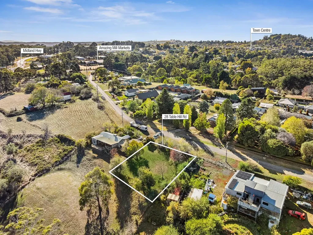 Daylesford Golden Opportunity on the Edge of Town – 754sqm with Sunset Views