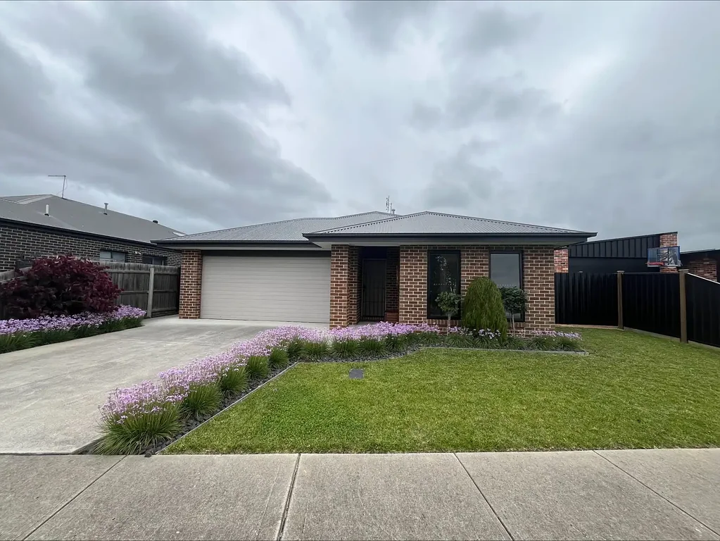 Immaculate Fully Furnished Home