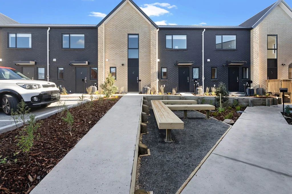 Near New Townhouse In Tidy Complex